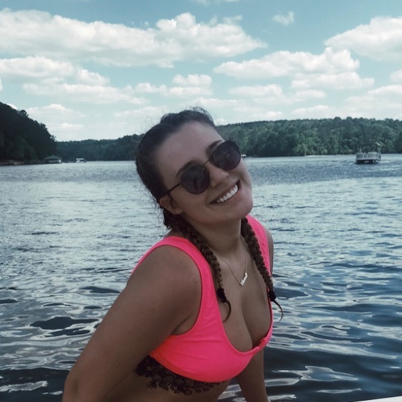 Meet your Posher, Amber - Picture 1 of 1